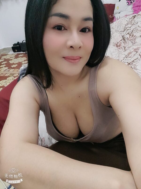 Hun – Thai escort in Muscat - Image 2