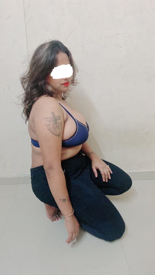 Independence Love 1 – Indian escort in Mumbai - Image 3