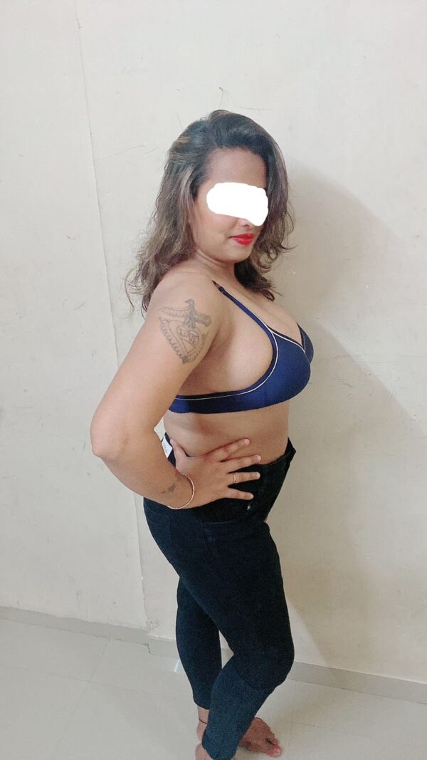 Independence Love 1 – Indian escort in Mumbai - Image 4