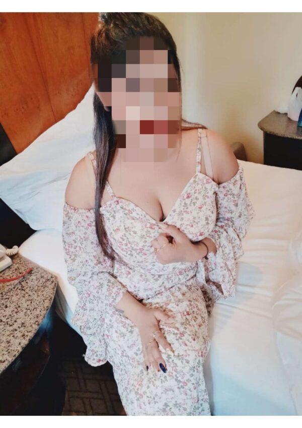 Tanya?? [ Real meet and Web show] – Indian escort in Mumbai
