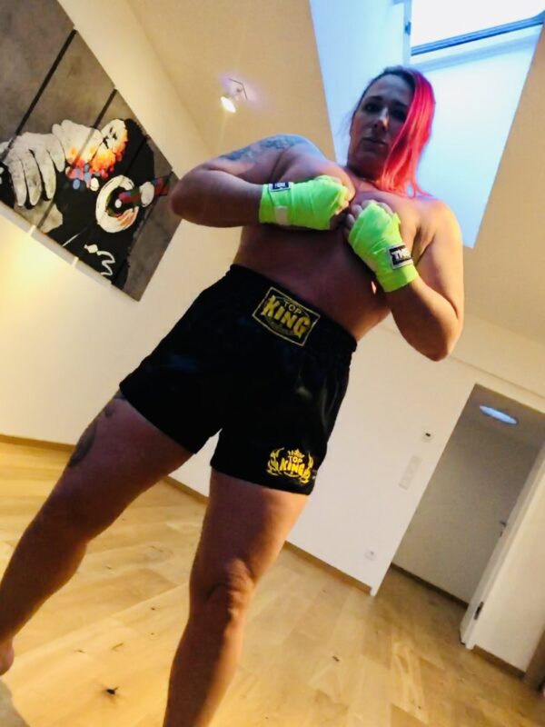 Kat Max – British dominatrix in Athens - Image 9