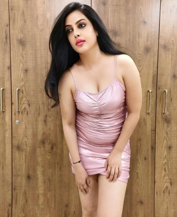 Lena – Monacan girl Khobar - Image 4