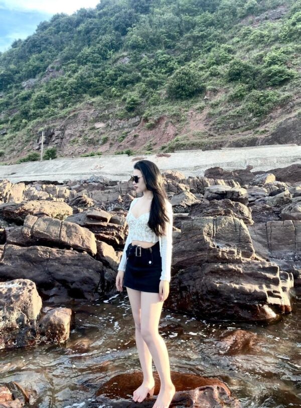 Lili – Singaporean girl Khobar - Image 4