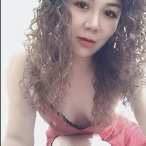 Lina – Vietnamese girl Geneva