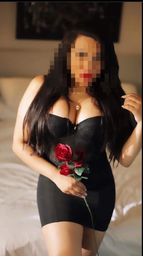 Livia – Brazilian escort in London