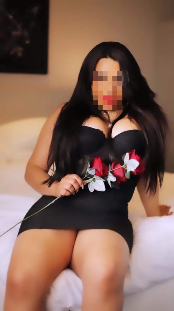Livia – Brazilian escort in London - Image 2