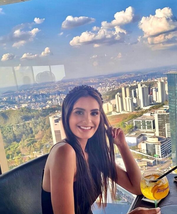 Liz – Brazilian escort in Madrid - Image 2