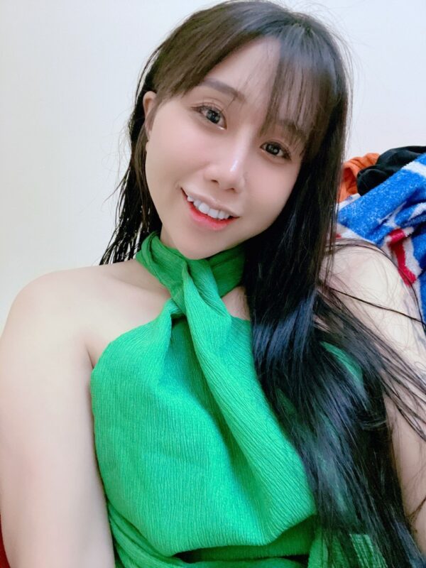 Lucy Small Girl – Vietnamese escort in Muscat