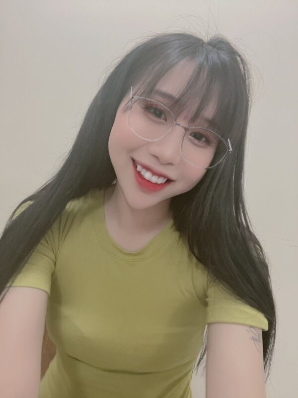 Lucy Small Girl – Vietnamese escort in Muscat - Image 2