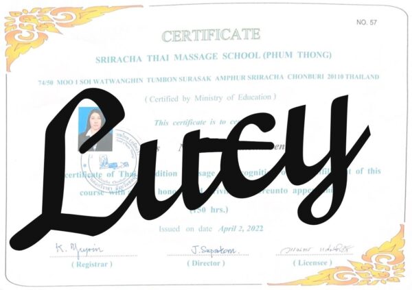 Lucy – Thai escort in Muscat - Image 3