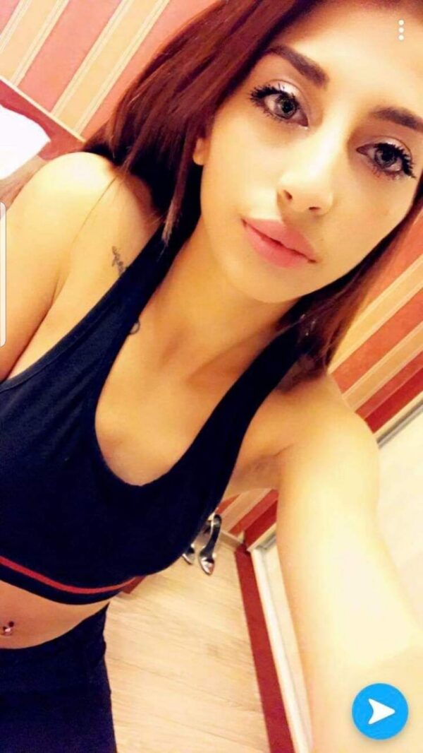 Luna – Czech escort in London - Image 6