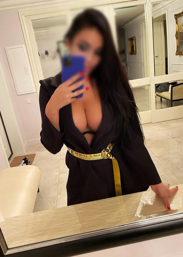 Maria – French escort in London - Image 4