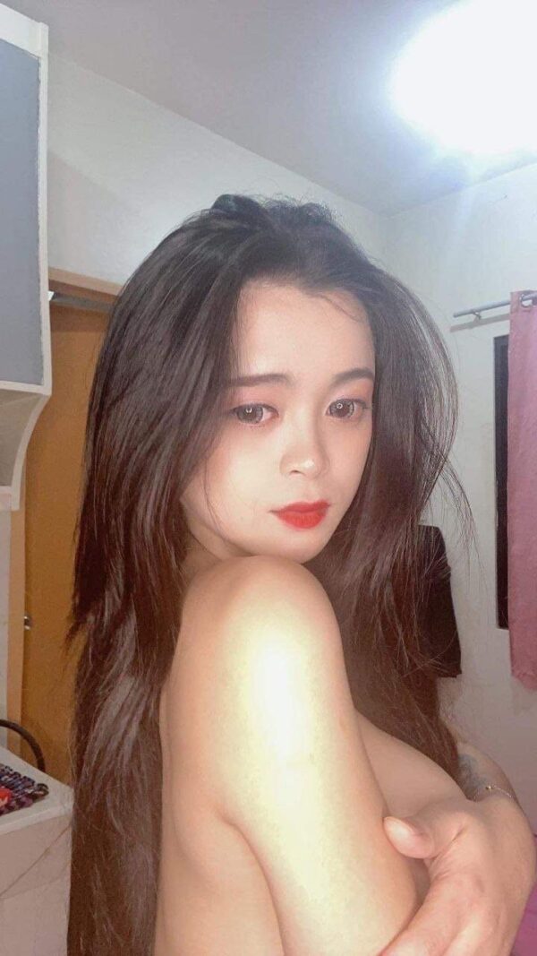 Maria – Japanese escort in London - Image 4