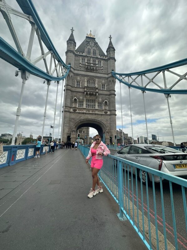 Marianita – Colombian escort in London - Image 7