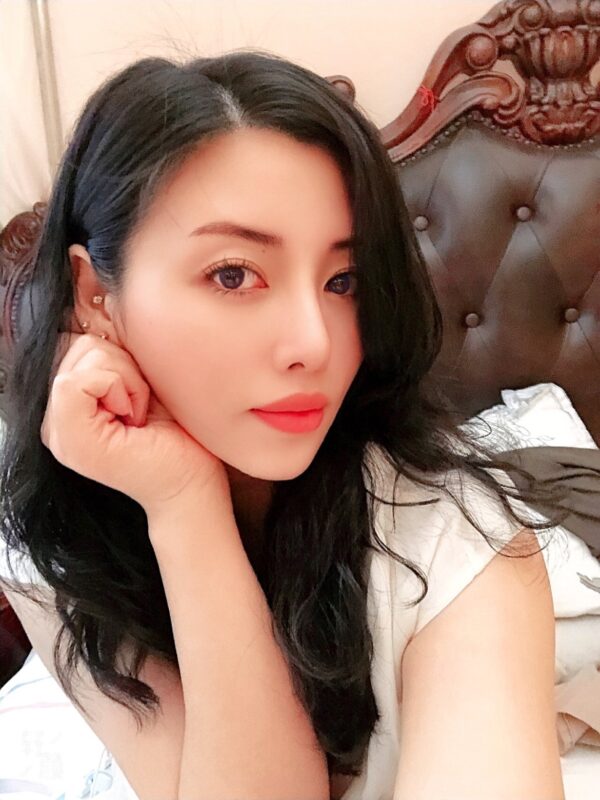 Mira – Japanese girl Jeddah