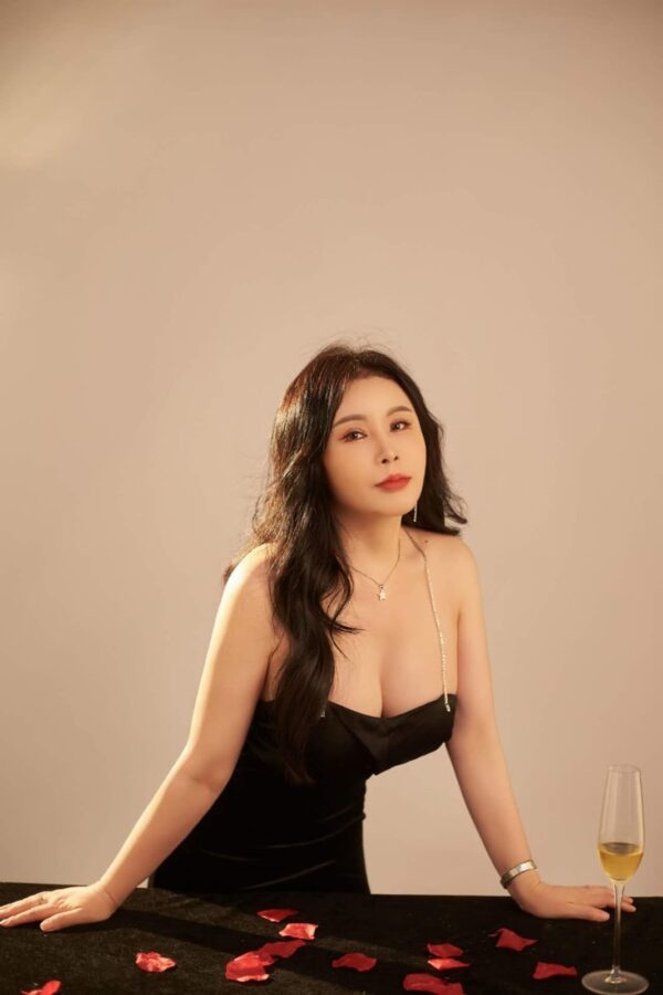 Miya – Chinese girl Kuwait