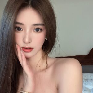 Model Mica – South Korean girl Jeddah
