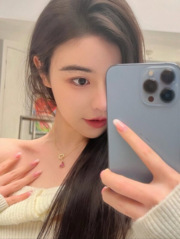 Model Mica – South Korean girl Jeddah - Image 2