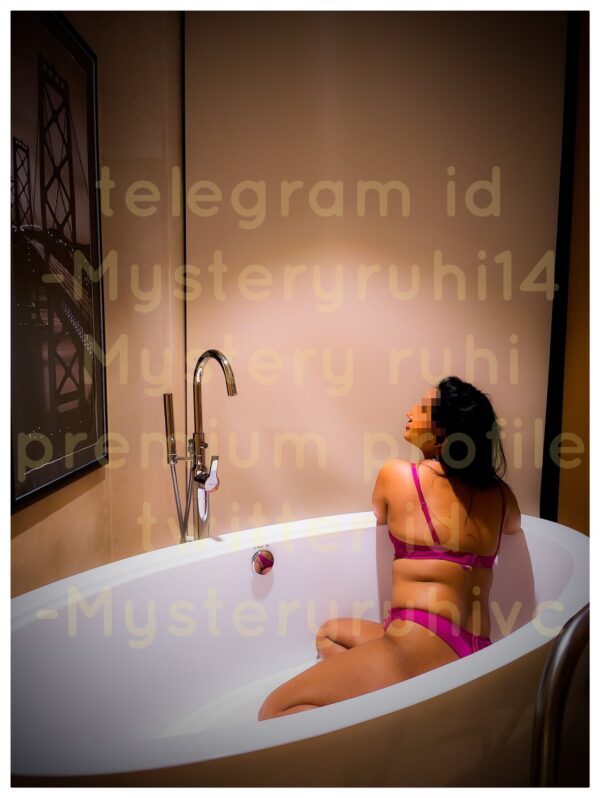 Mystery Ruhi Premium cam & real – Indian escort in Kolkata - Image 22
