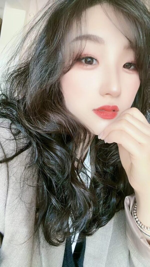 Na Na – Vietnamese girl Khobar - Image 3