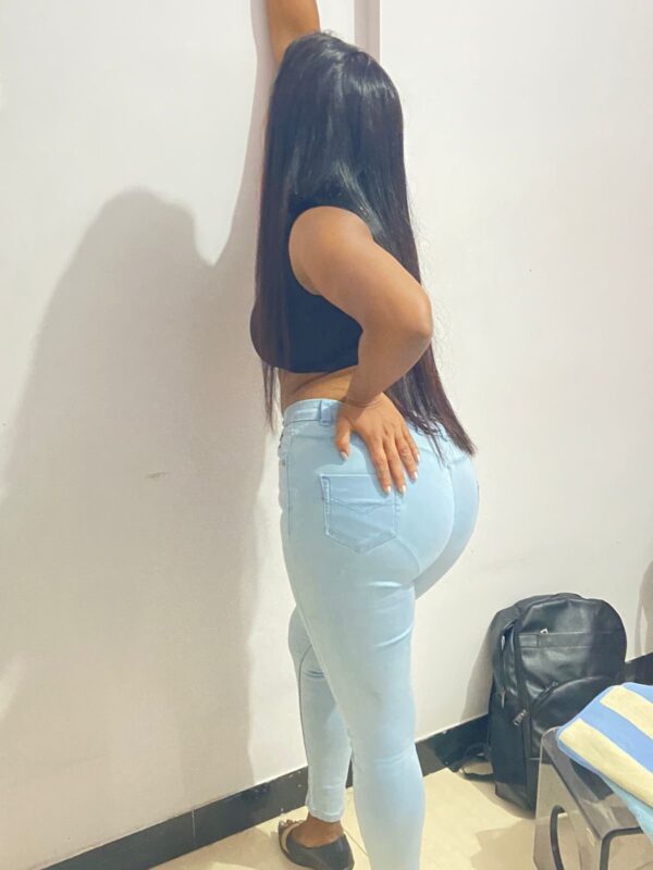 Nisha – Indian escort in Mumbai
