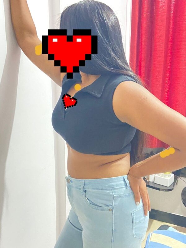 Nisha – Indian escort in Mumbai - Image 4