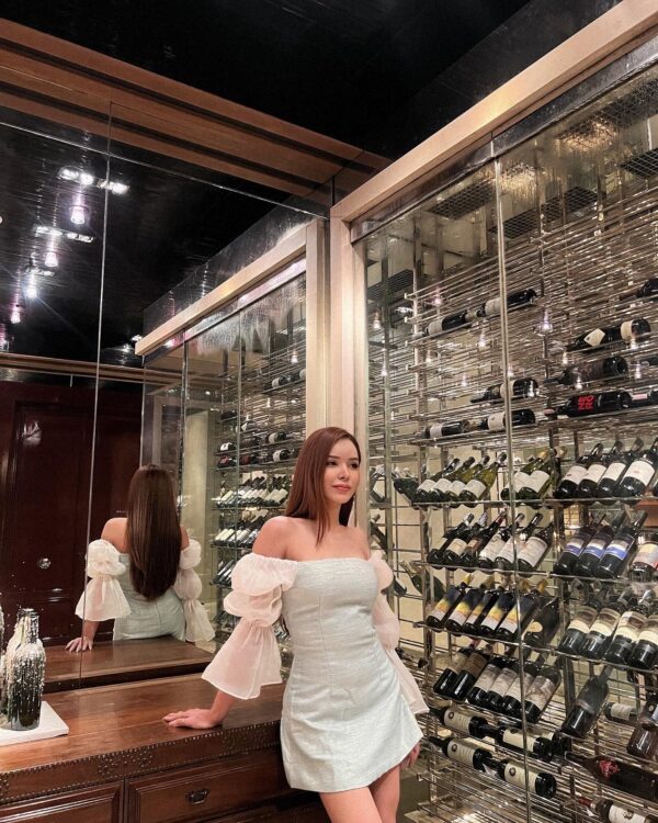 Penny Feminine Ladyboy Bangkok – Thai Transsexual escort in Bangkok - Image 2