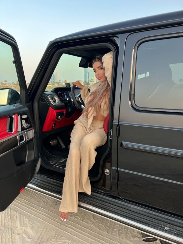 Pisasio – Ukrainian girl Jeddah - Image 2