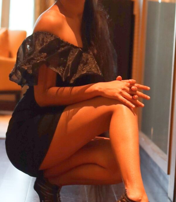 Priyanka Chawla – Indian escort in Mumbai - Image 20