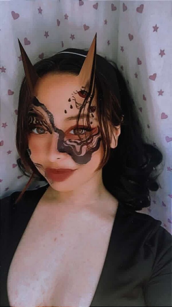 R C – girl Jeddah - Image 2