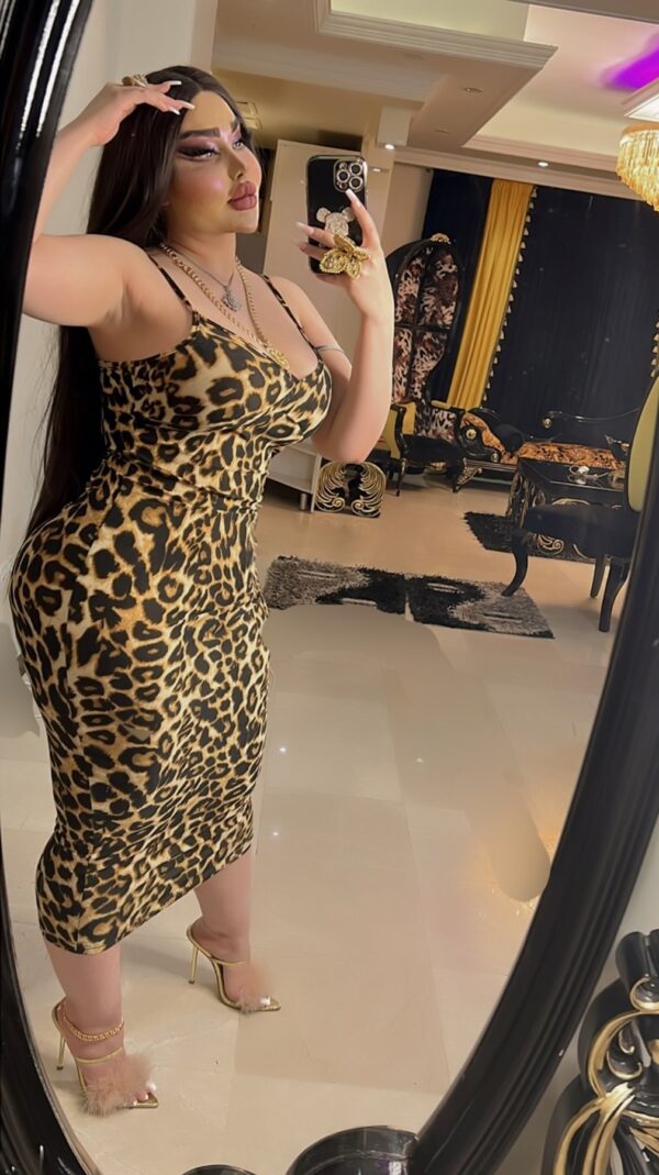 Rina – Iraqi escort in Muscat - Image 14