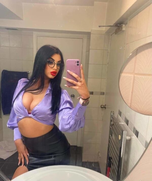 Roksana – Hungarian escort in London