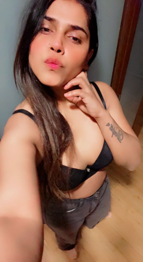 Saina for Webcam Enjoyment – Indian escort in Mumbai - Image 12