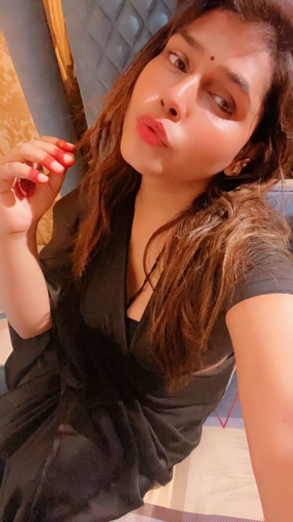Saina for Webcam Enjoyment – Indian escort in Mumbai - Image 24