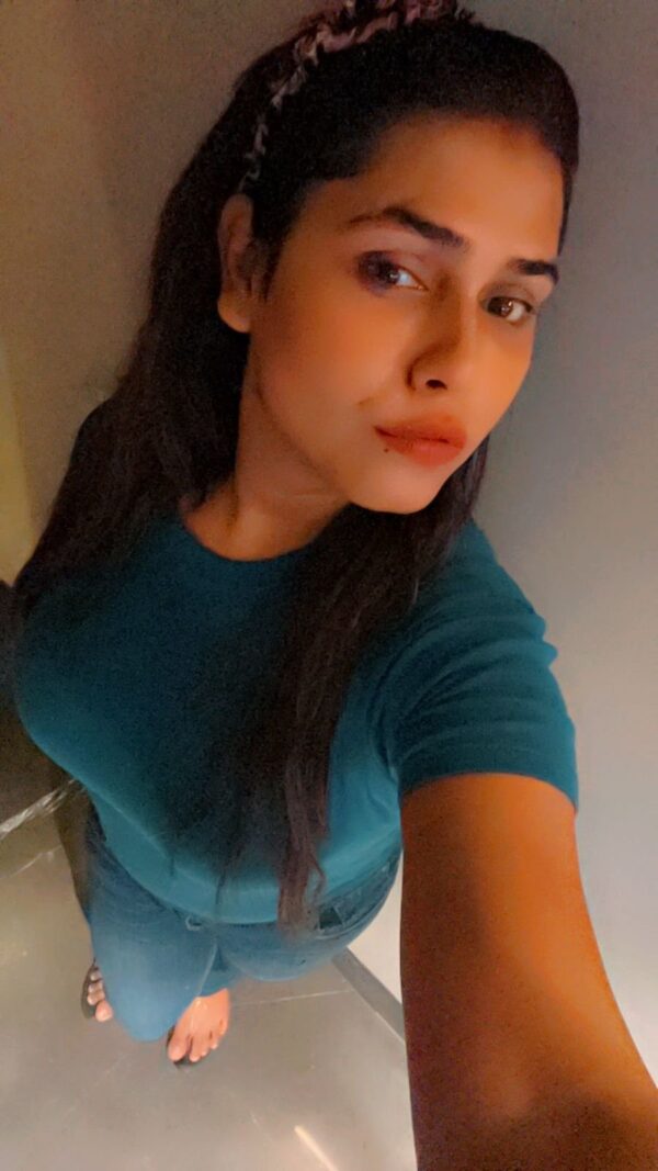 Saina for Webcam Enjoyment – Indian escort in Mumbai - Image 27