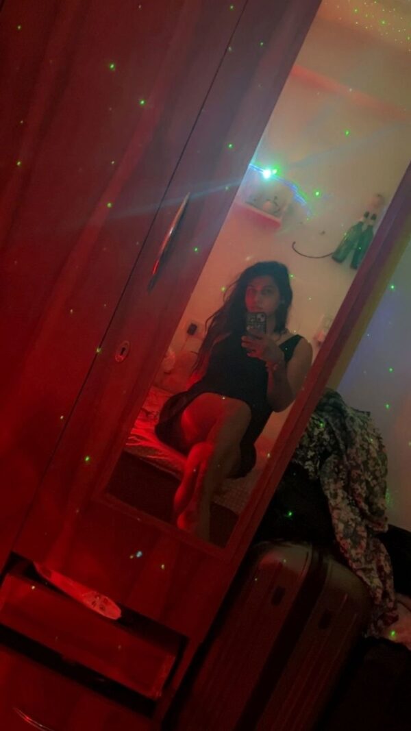 Saina for Webcam Enjoyment – Indian escort in Mumbai - Image 28