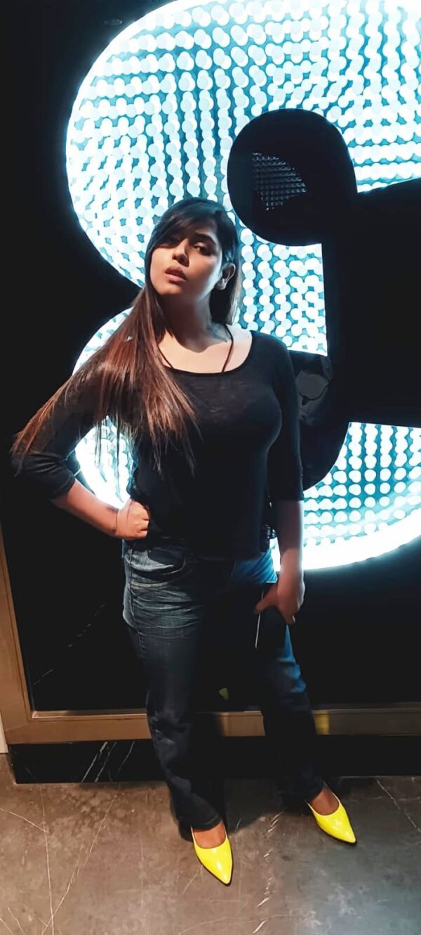 Saina for Webcam Enjoyment – Indian escort in Mumbai - Image 6