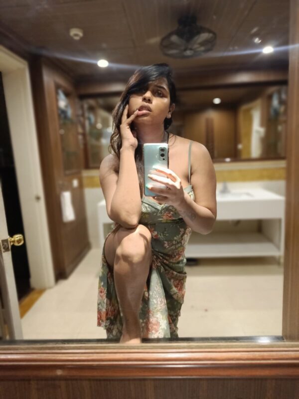 Saina for Webcam Enjoyment – Indian escort in Mumbai - Image 9