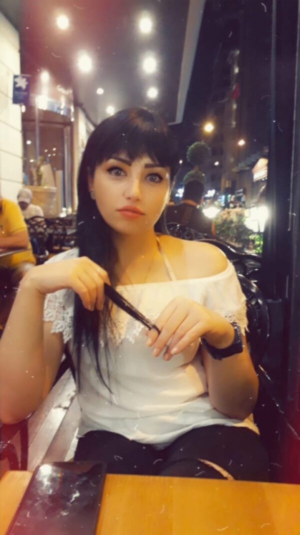 Samantah arab   Lebanese  -  in Beirut