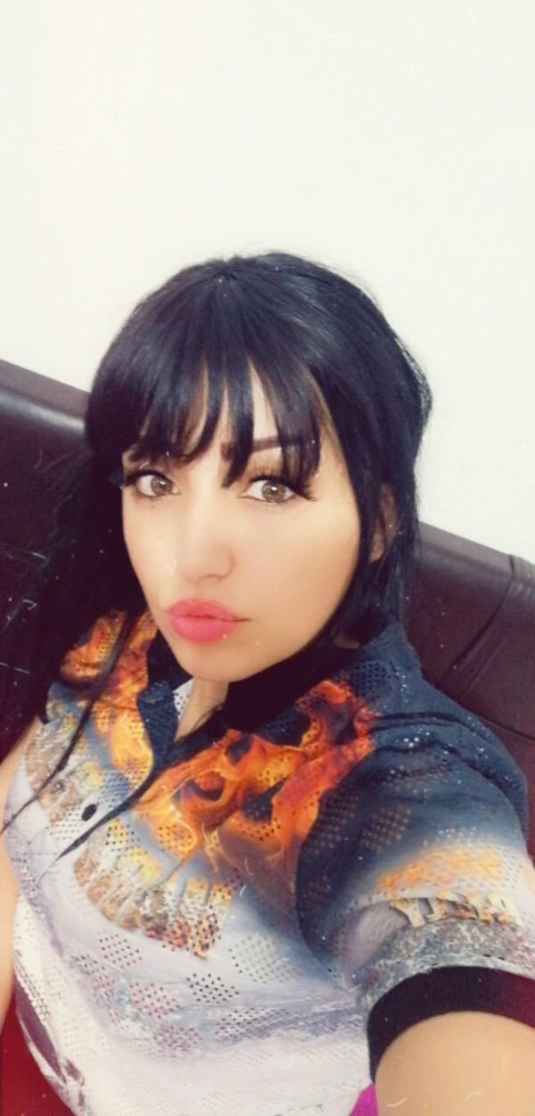 Samantah arab   Lebanese  -  in Beirut - Image 2