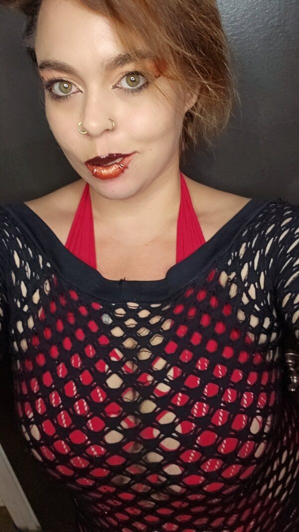 Sarah – Canadian escort in Edmonton - Image 9
