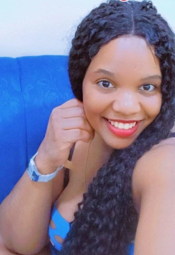 Sarah – South African girl Dammam - Image 2