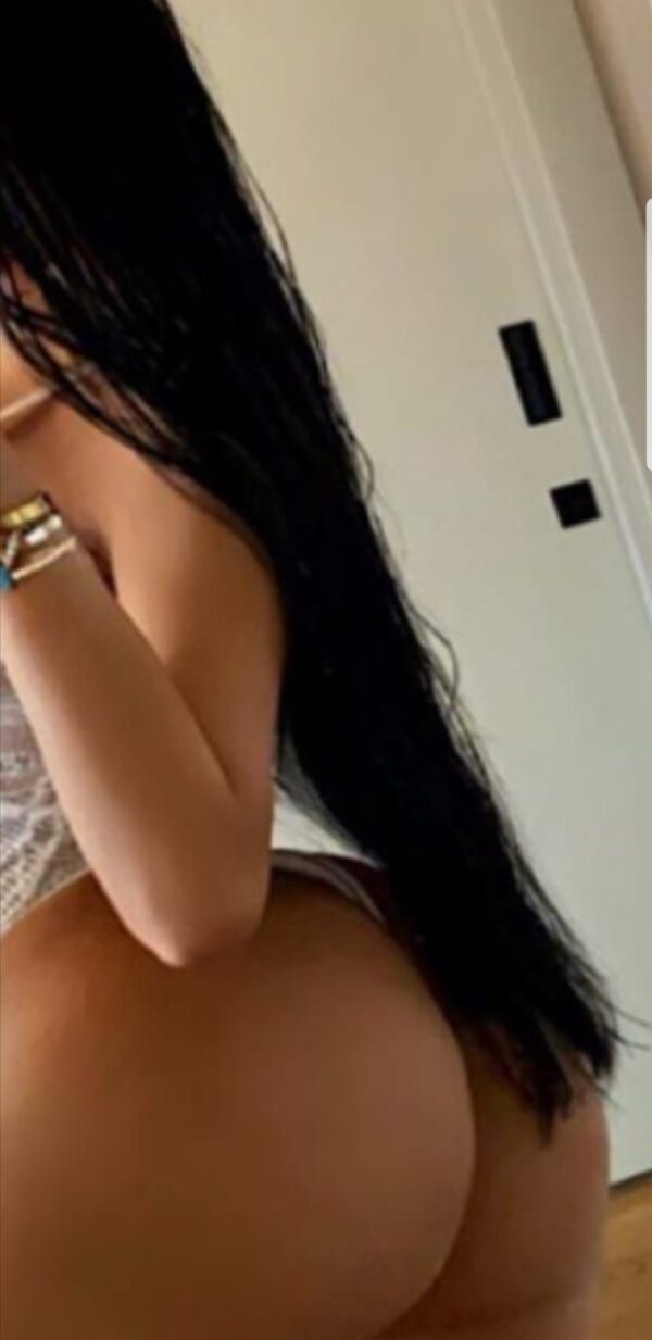 Sarrah – Austrian escort in Munich