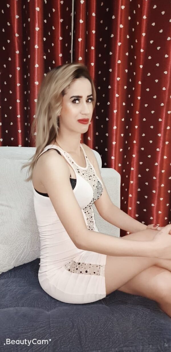 Sexy New Nikki – escort in Mumbai