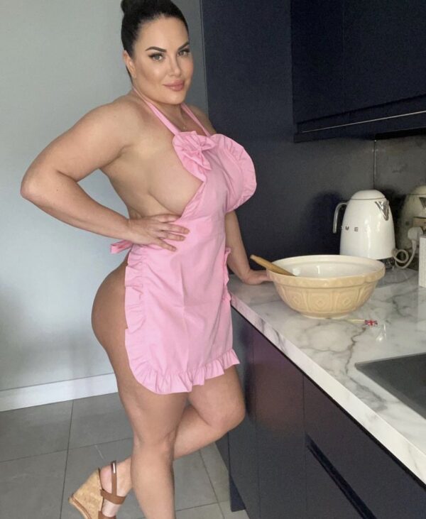 Sexy Nichole – British escort in London - Image 2