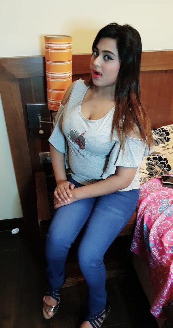 Shivani Indian Milf – Indian  -  in Al Ain