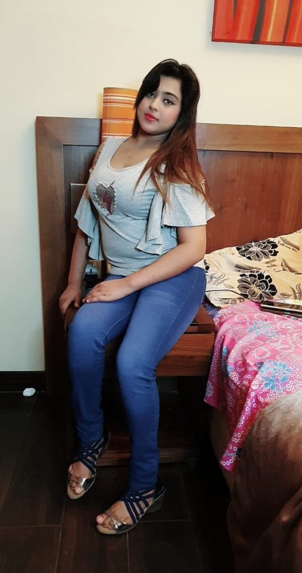 Shivani Indian Milf – Indian  -  in Al Ain - Image 5