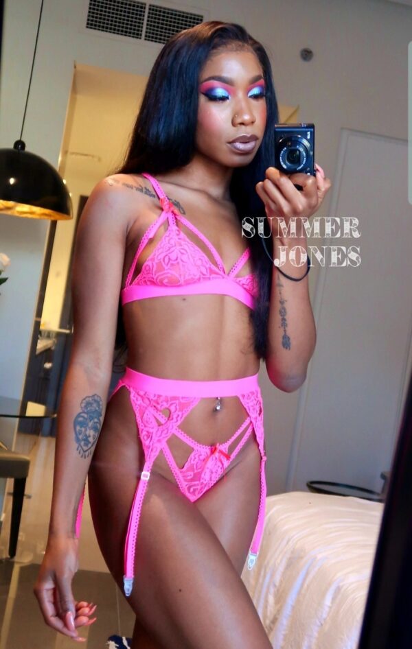 Summer Jones in Kano – South African girl Kano - Image 3