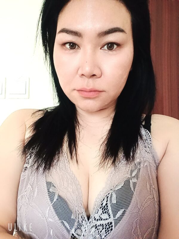 Sunny – Thai escort in Muscat - Image 4