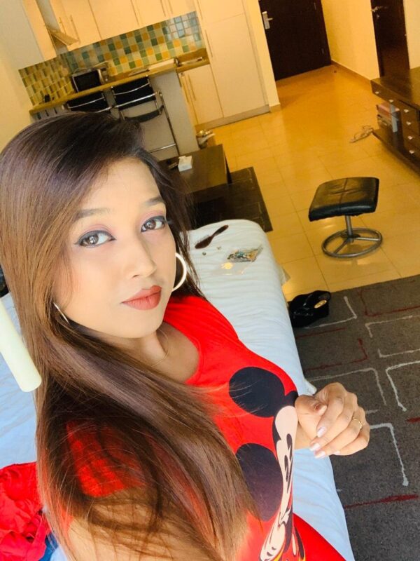 Super Hot Kangana – Indian escort in Muscat
